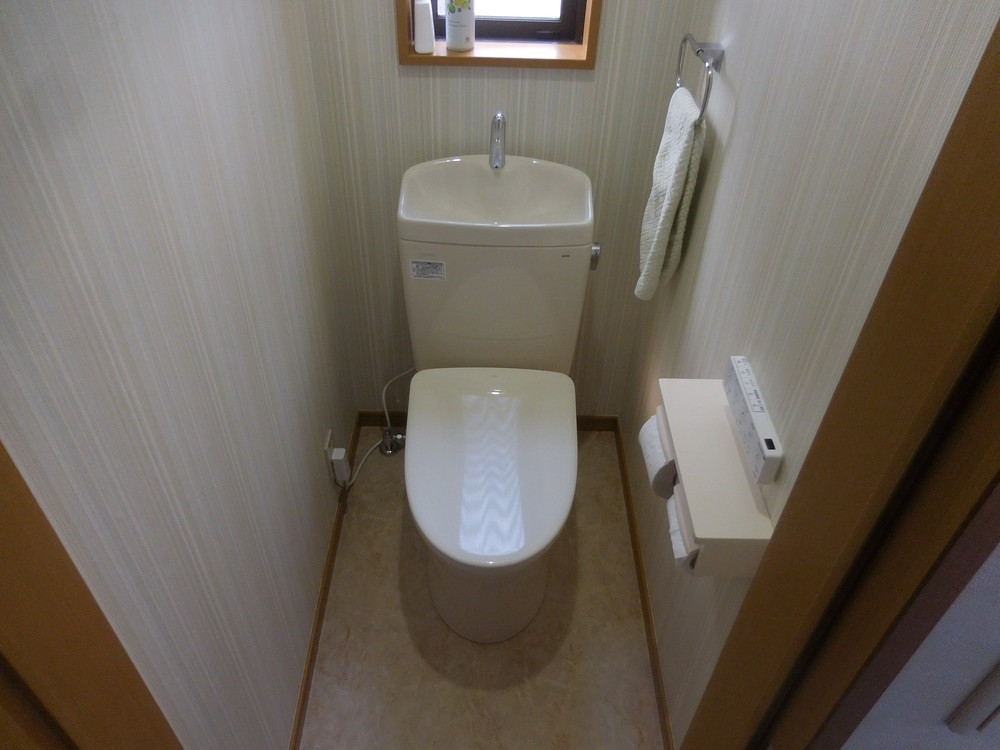 千葉市花見川区戸建て　１階２階トイレ改修
