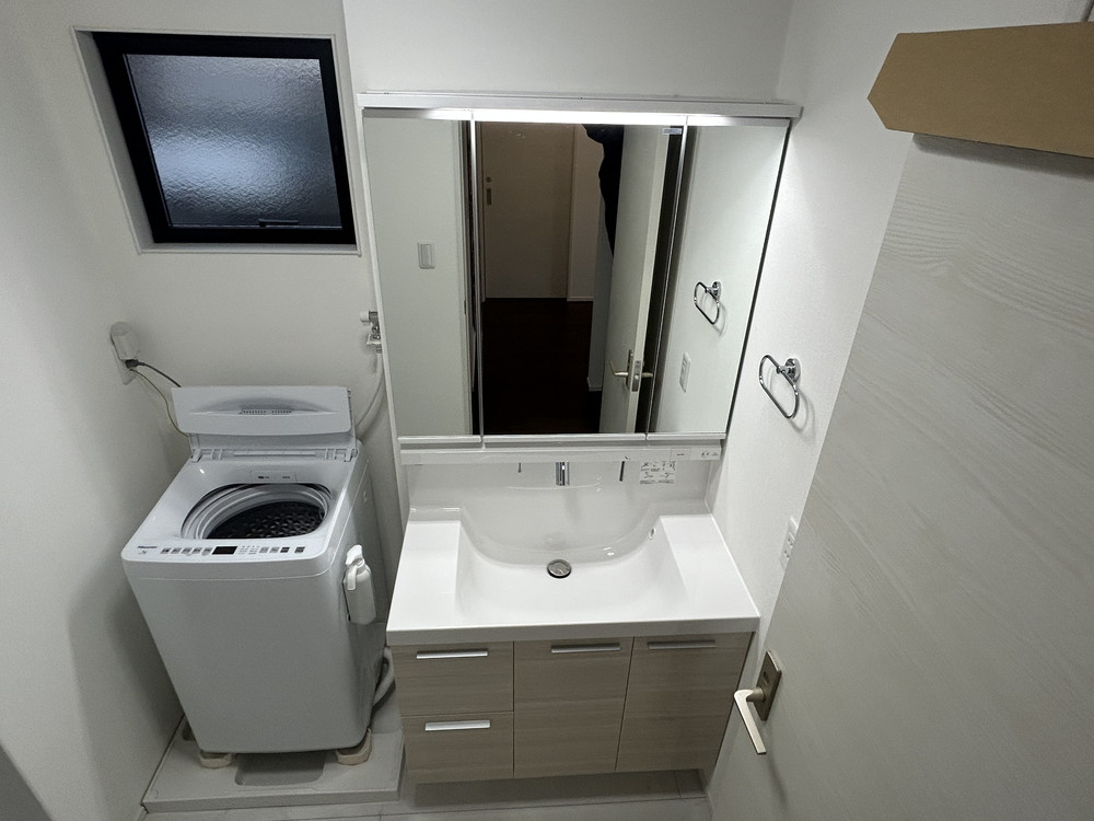 千葉市稲毛区戸建て　洗面化粧台交換