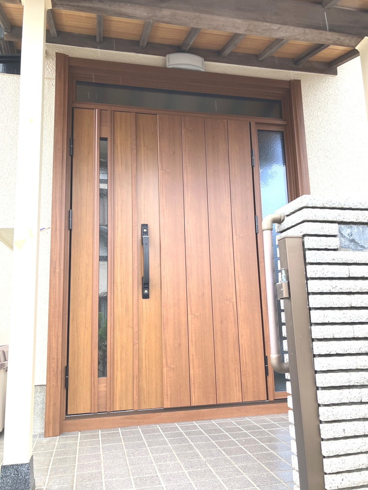 千葉市若葉区戸建て　玄関ドア交換